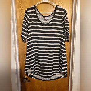 Xl lularoe Morgan top